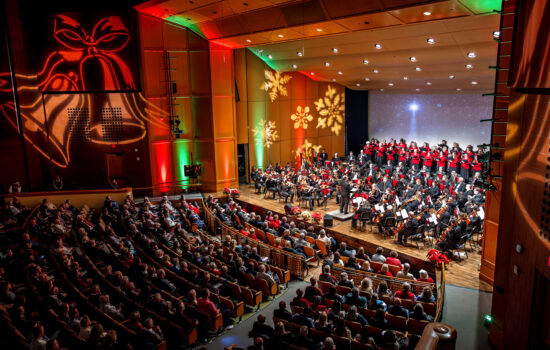 The New Albany Symphony Orchestra’s Holiday Spectacular photographed Sunday, December 22, 2024 at the Jeanne B. McCoy Community Center for the Arts in New Albany, Ohio. (© James D. DeCamp | http://www.JamesDeCamp.com | 614-367-6366)